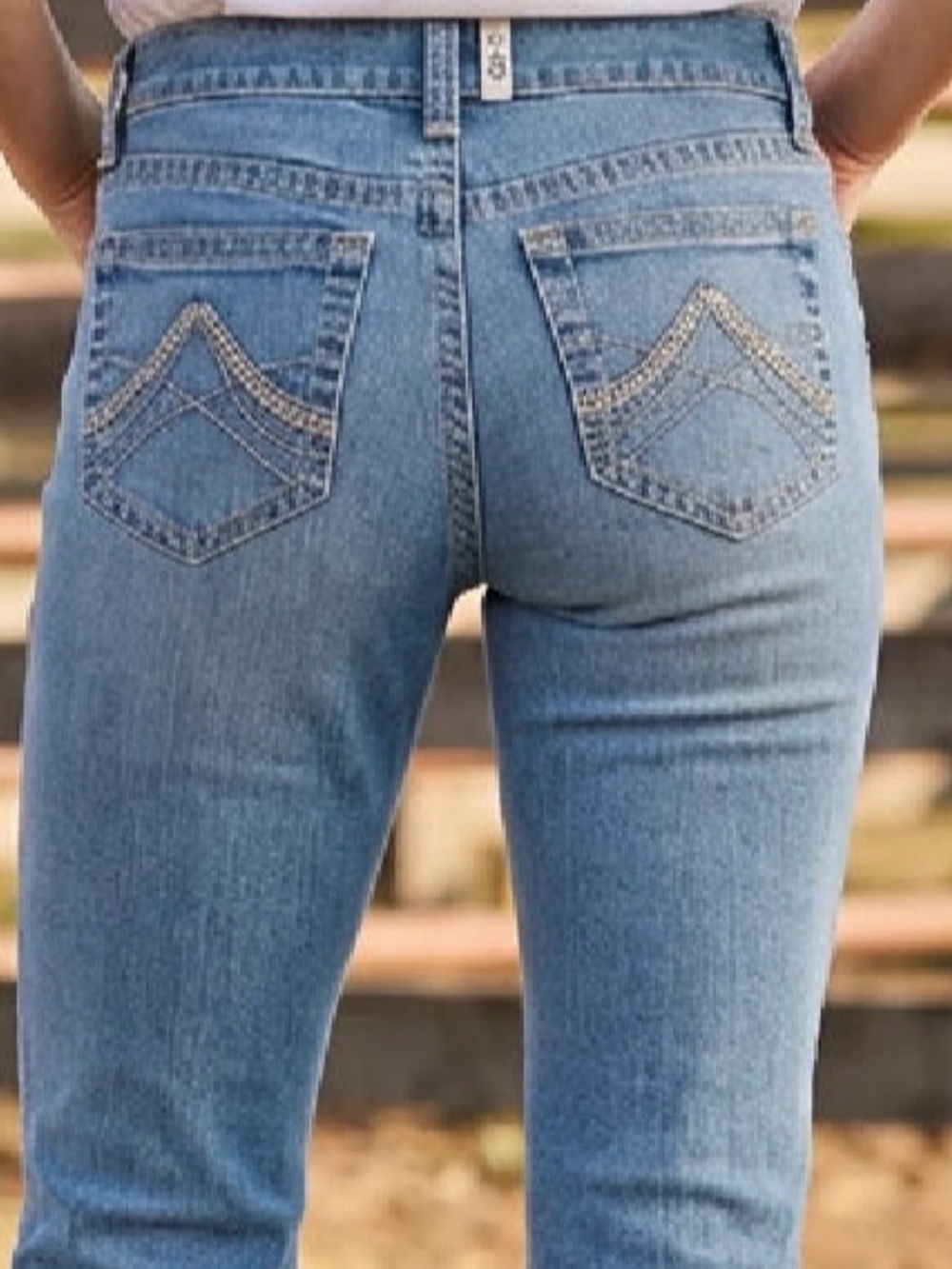 Ariat R.E.A.L. Rainstorm wash Icon Jeans — Women’s Size 30R